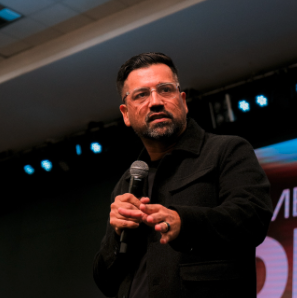 Pr. Mahatma Lopes